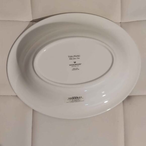 Wedgewood + Vera Wang With Love Noir Gold & Platinum 10" x 8" Serving Bowl w Tag - Picture 4 of 5